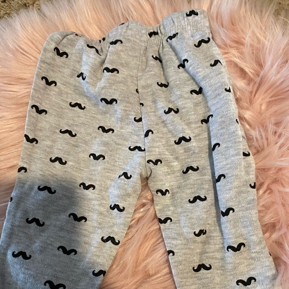 Bundle (2) 3-6M Baby Boy Mustache Onesie and Footie Pants - Picture 8 of 9